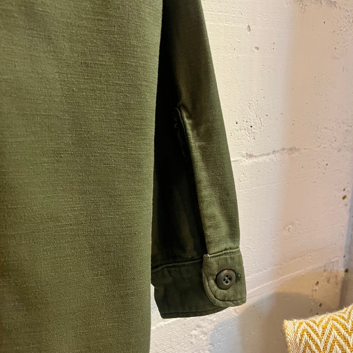 True Vintage 1970's U.S. Army OG-107 Cotton Sateen Class 1 Shirt - Size Large (16.5x32) - Made In USA - Cotton Sateen - Olive Drab