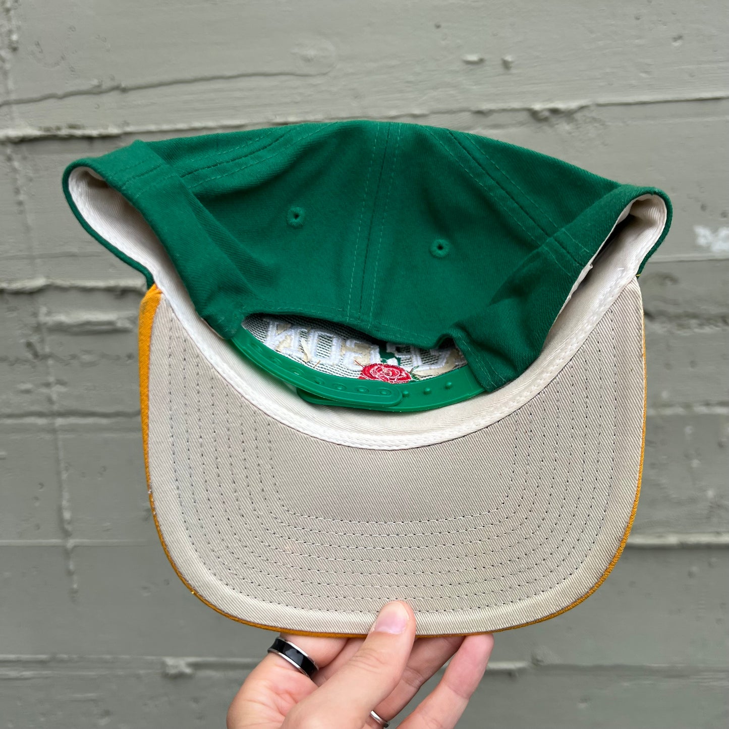 Vintage 90's University Of Oregon Ducks 1994 Rose Bowl Pac-10 Champs Embroidered Wool Snapback Hat - O/S - Green/Yellow