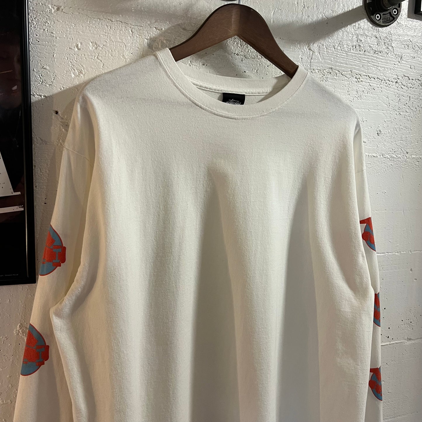 *Pre-Owned* Stüssy 'Skateman' Long Sleeve T-Shirt (FW22) - Size XL - White - 100% Cotton