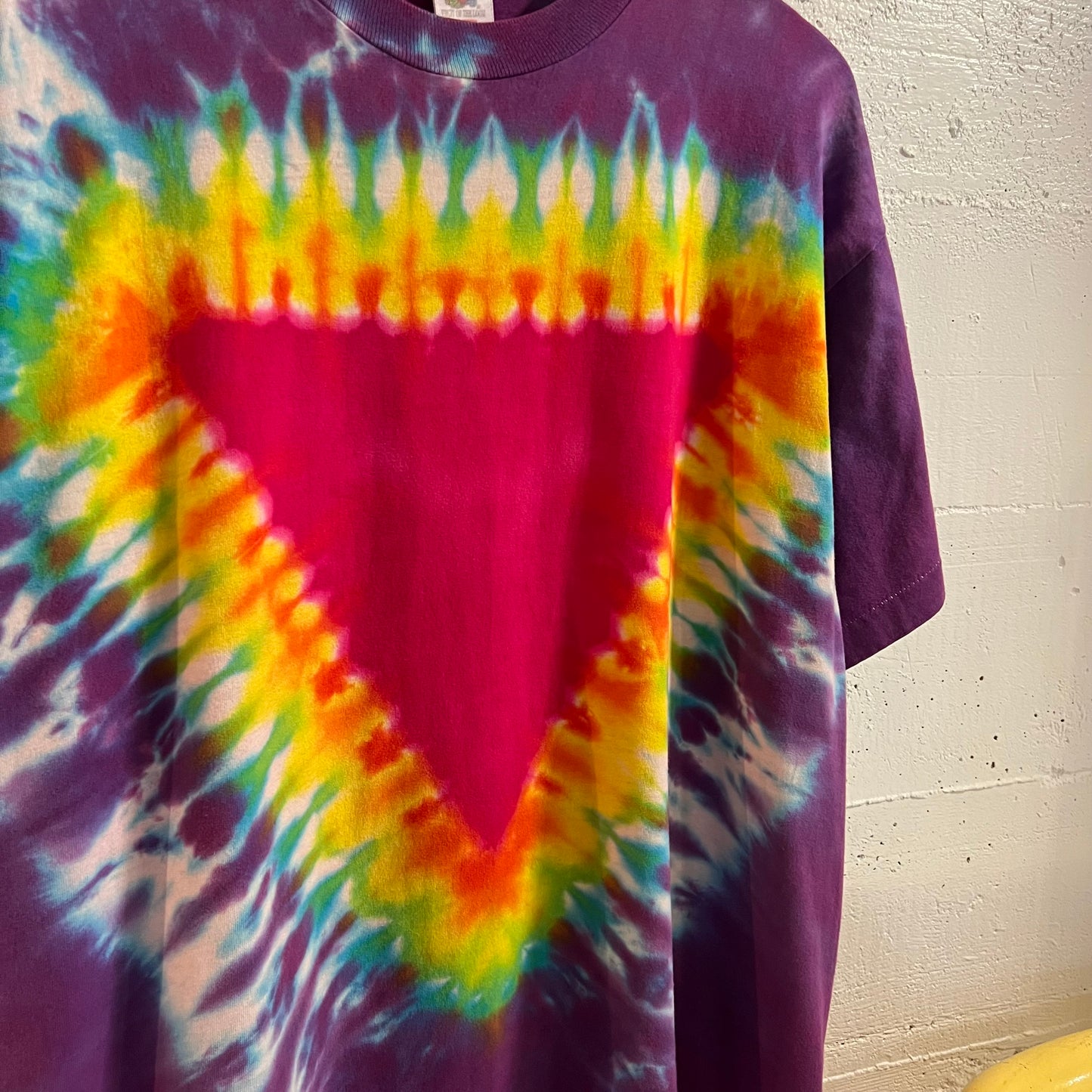 Vintage 90’s Fruit Of The Loom Tie Dye Single Stitch T-Shirt - Size XL - Rainbow 🌈