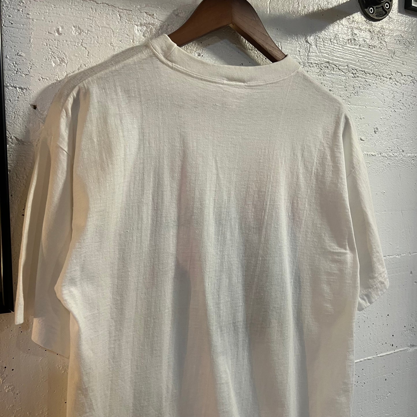 Vintage 1980's Hong Kong Single Stitch Sunrise Graphic T-Shirt - Size Medium - White - 100% Cotton