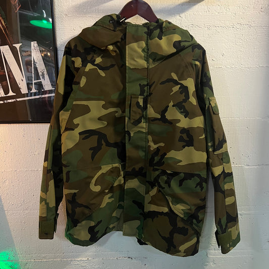 Vintage 1996 U.S. Military ECWS Cold Weather Gore-Tex Parka Jacket - Size Small (Short) - Made In USA - Woodland Camo