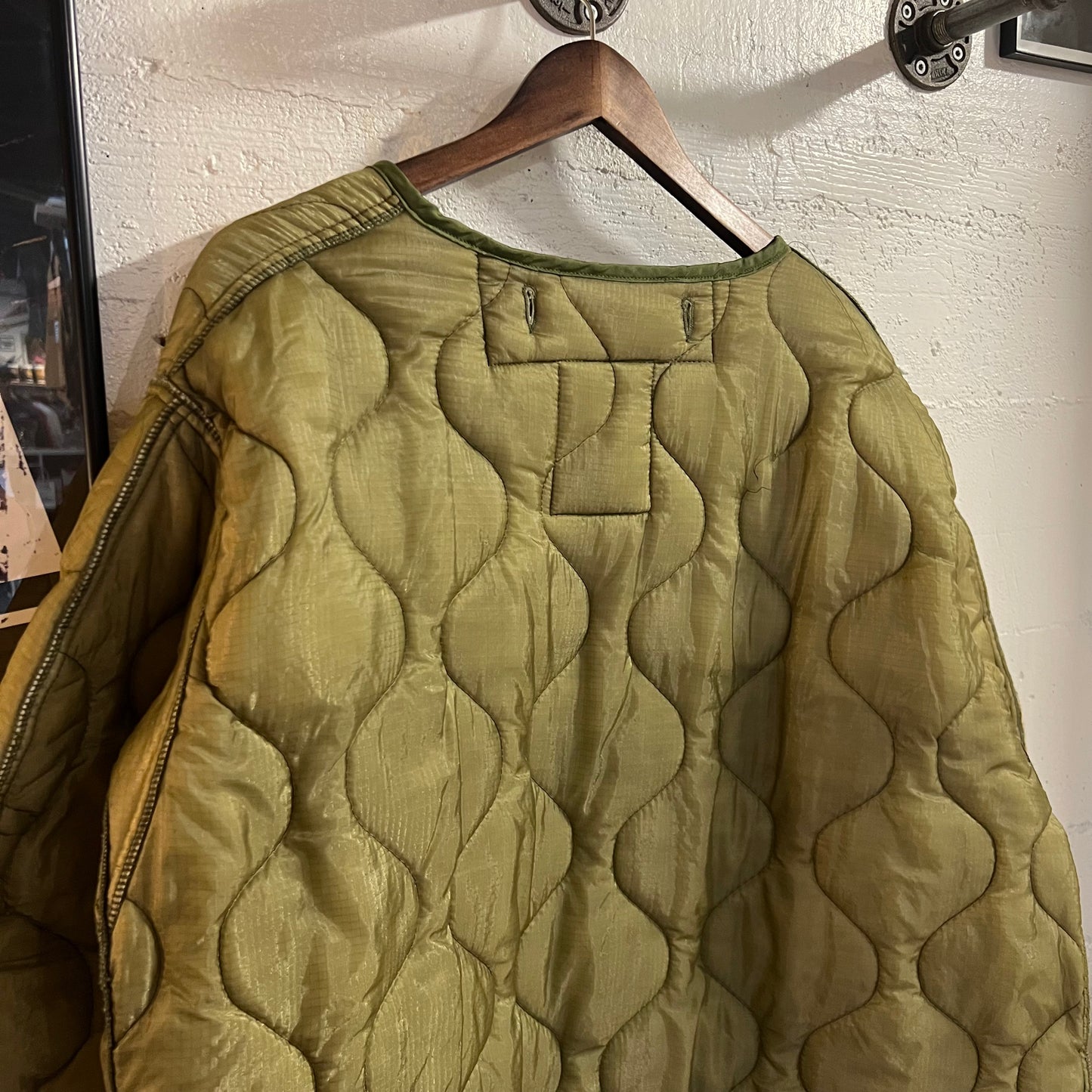 True Vintage U.S. Military Issued Extreme Cold Weather Parka Liner - Size Medium - Made In USA - Olive Drab - DSA100-74-C-1584