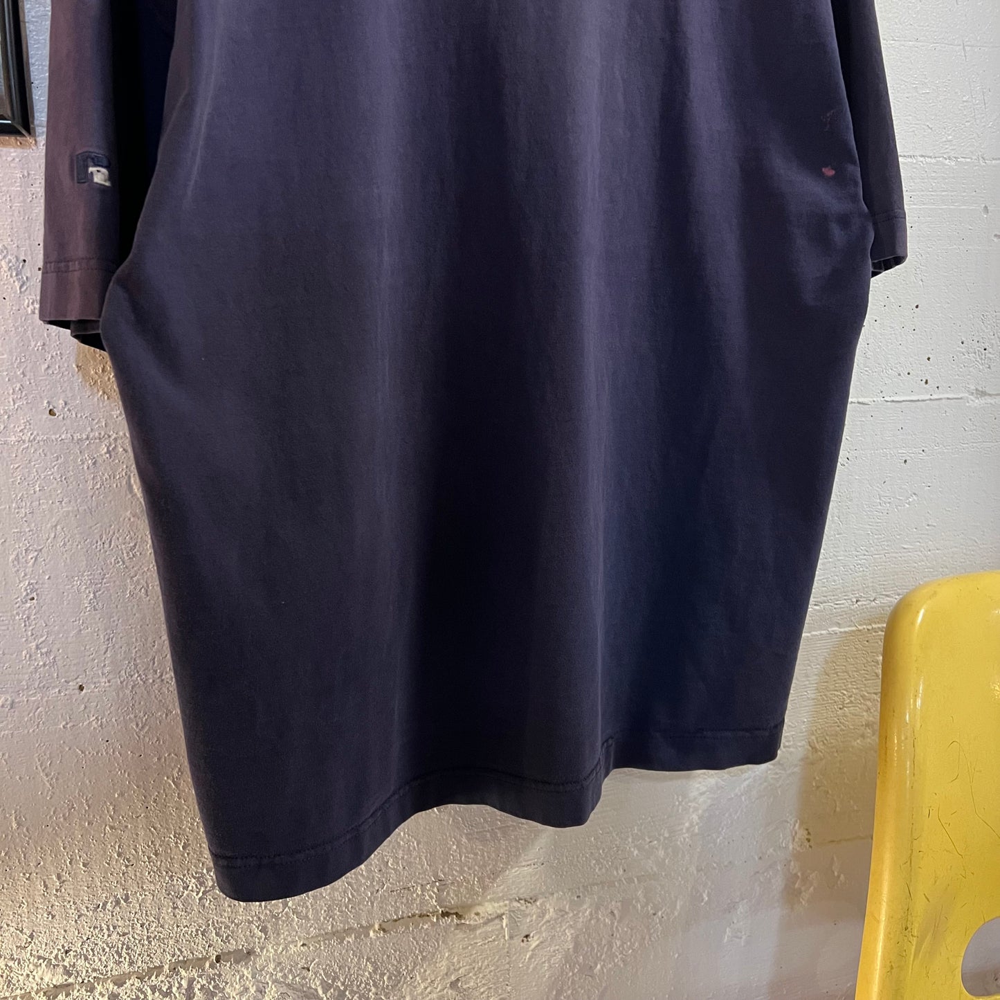 Vintage 90’s Distressed Russell Athletic Heavyweight T-Shirt - Size Large - Made In USA - Navy