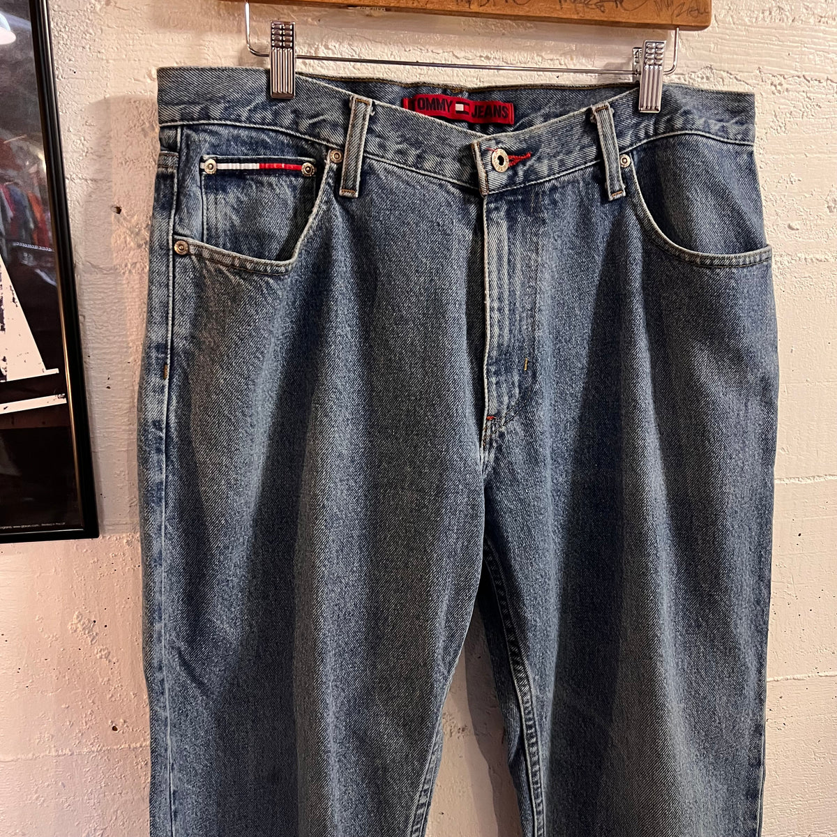 Vintage 2000's Tommy Hilfiger Tommy Jeans - Size 34"x 32" - Medium Wash Indigo