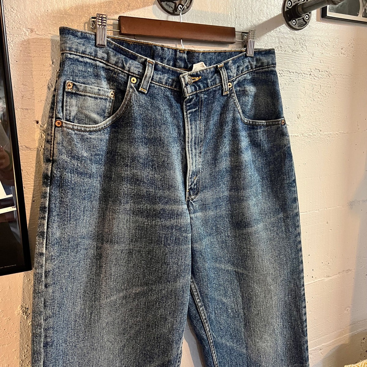 Vintage 90's Levi's 560 Loose Tapered Fit Denim Jeans - Size 33" x 32" - Made In USA - Medium Wash Indigo
