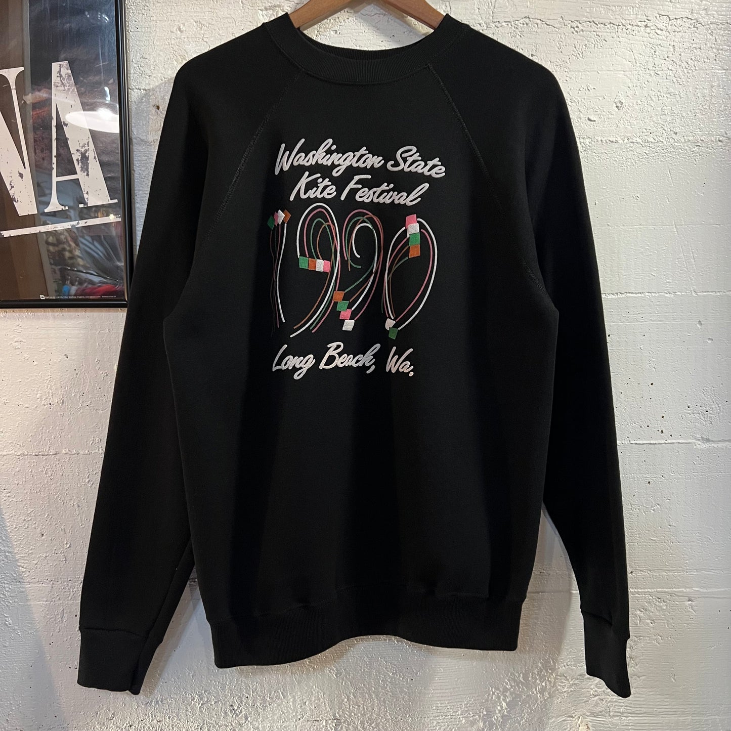Vintage 1990 Long Beach, WA State Kite Festival Raglan Sleeve Crewneck Sweatshirt - Size Large - Made In USA - Black/White/Multi