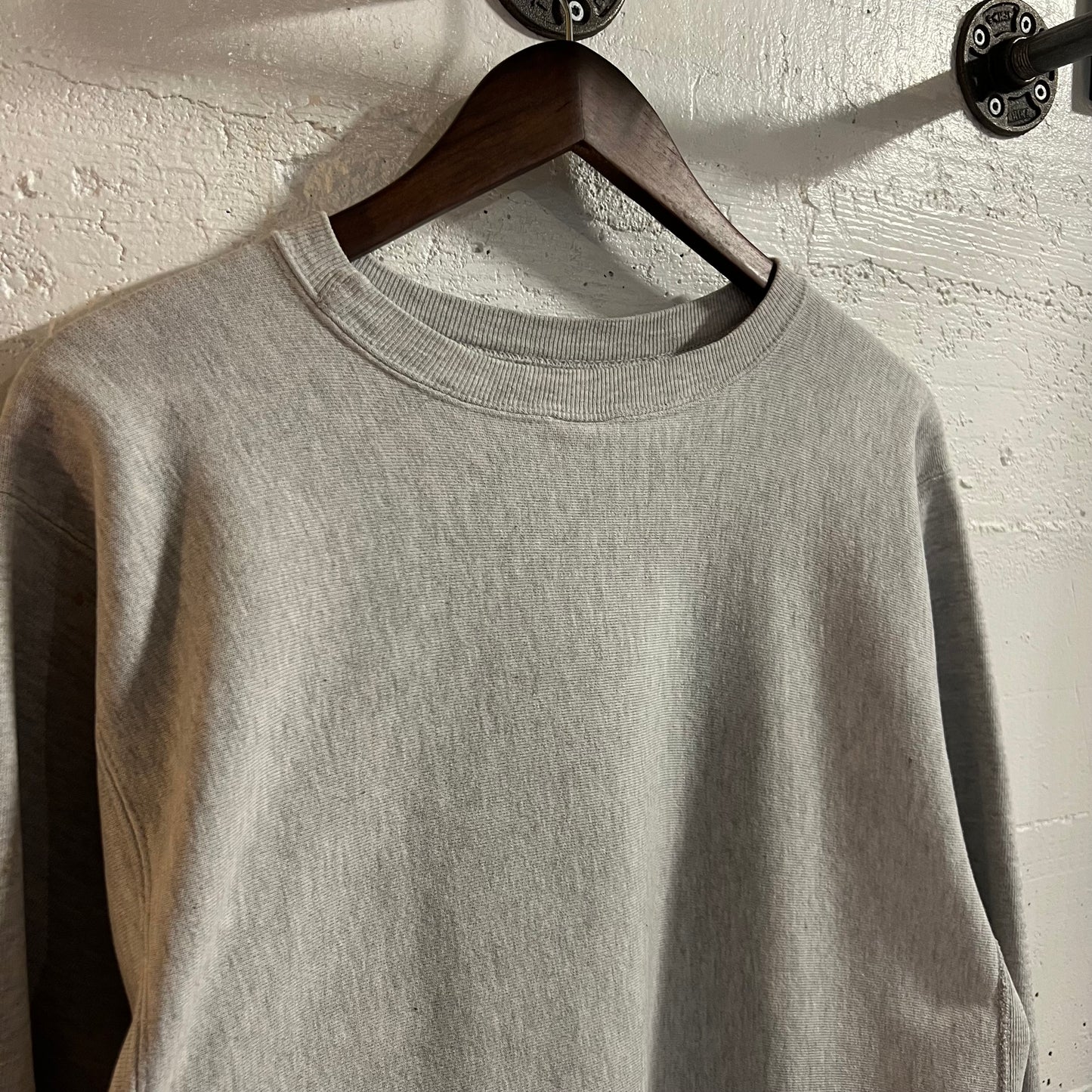 Vintage 90’s Champion Reserve Weave University Of Maryland Cropped Crewneck Sweatshirt - Size XL - Made In USA - Heather Grey/Red/Black