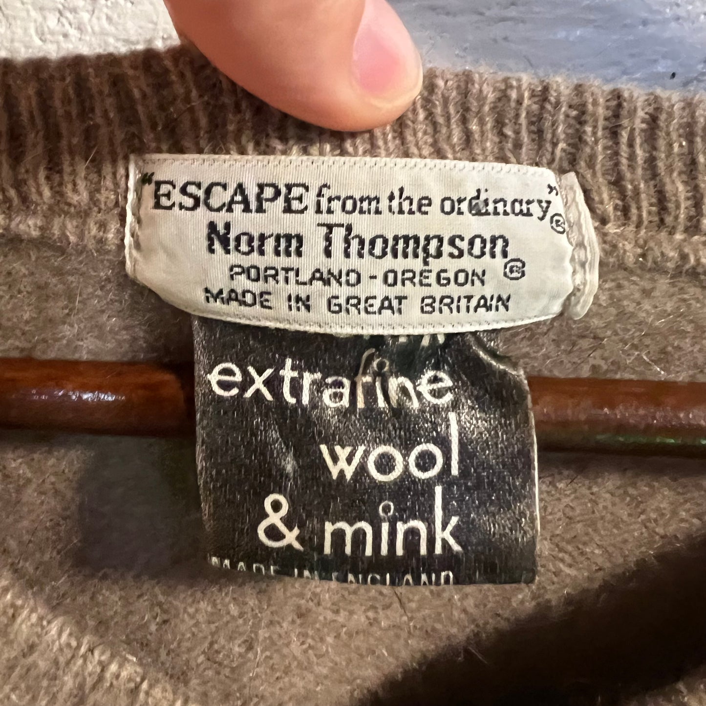 Vintage Norm Thompson Wool & Mink V Neck Sweater - Large - Made In England - Taupe