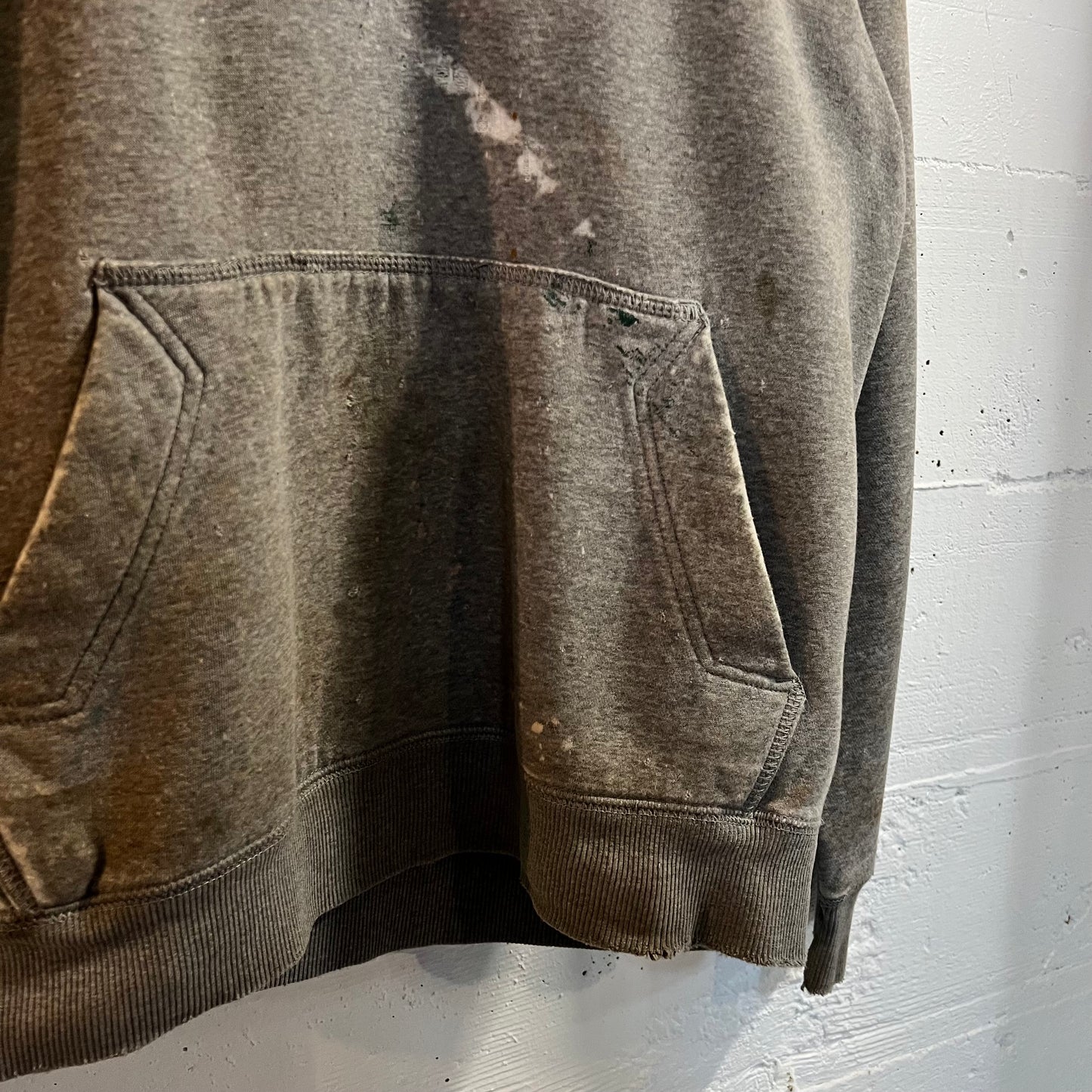 Vintage 2000’s Distressed Embroidered Nike Hoodie Sweatshirt - Size Medium - Heather Grey