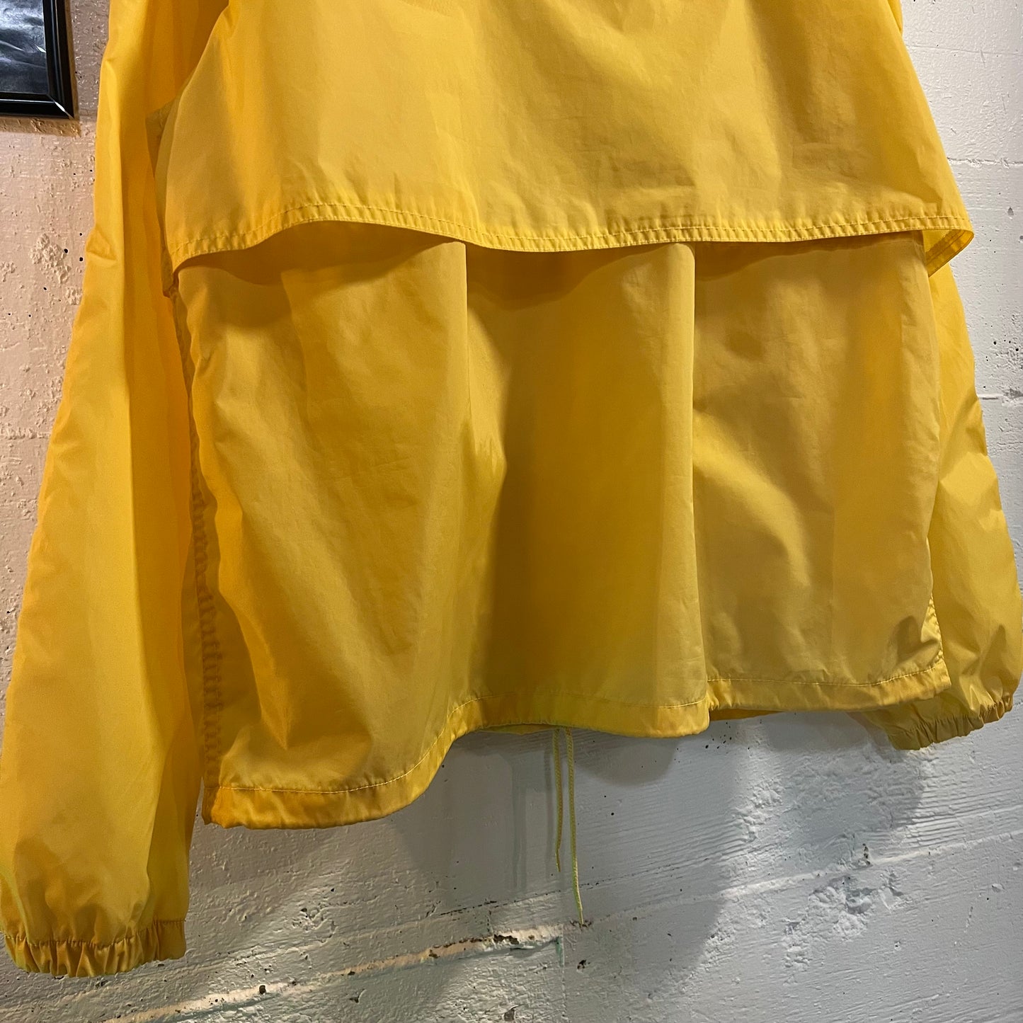 Vintage 1980's Eddie Bauer Pastel Zip Up Windbreaker Jacket - Size Large - Pastel Yellow