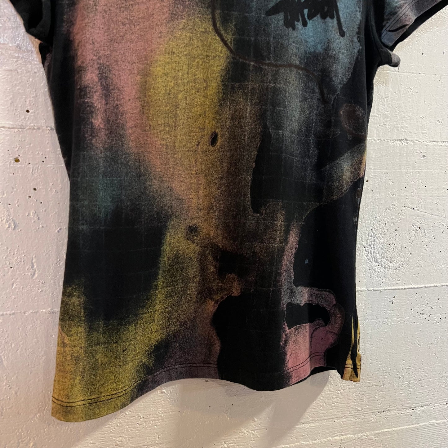 Vintage Y2K Stüssy Womens All Over Print Spray Paint Baby Tee - Size Medium - Made In USA - Black/Multi