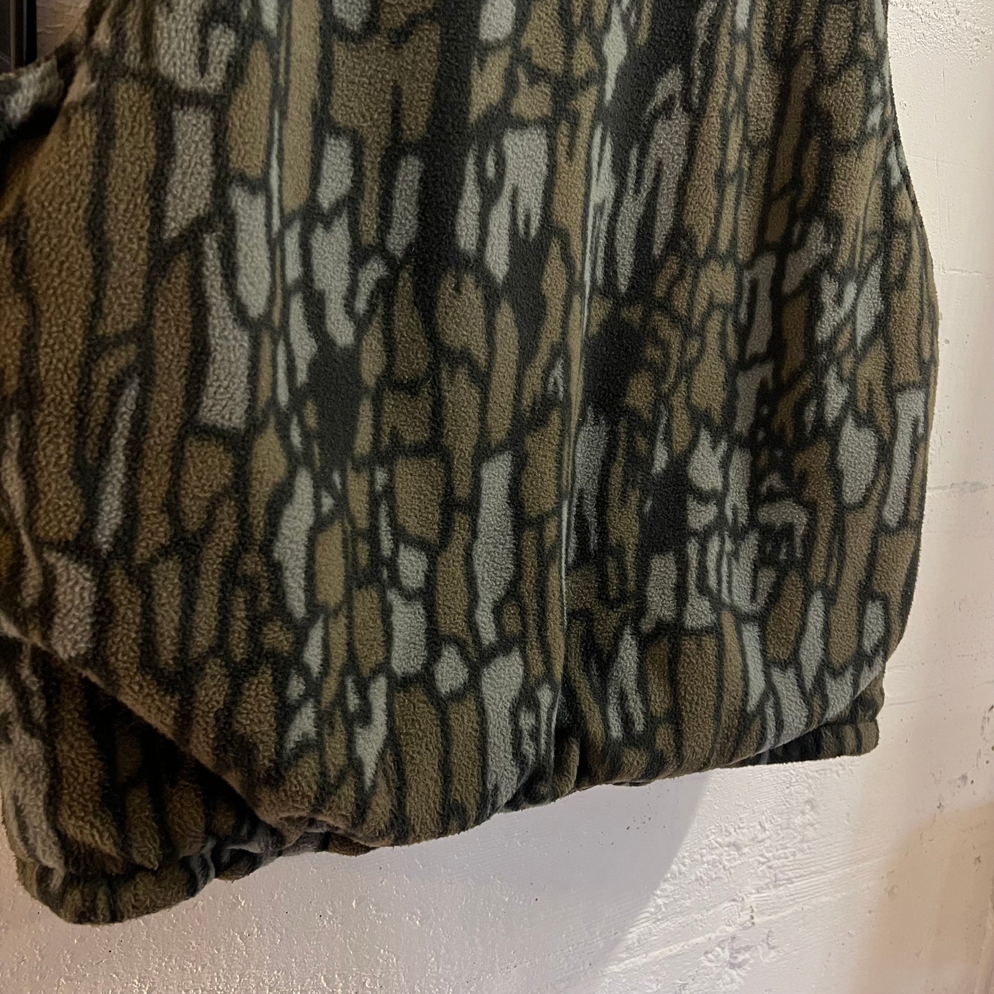 Vintage 80’s Cabelas Reversible Realtree/Trebark Camo Fleece Vest - Size 2XL - Made In USA - Earth Toned