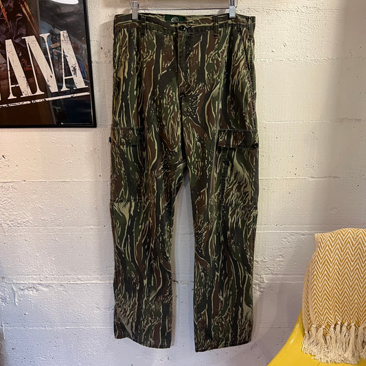 Vintage 90's Bass Pro Shops Vertical Tiger Stripe Camo Cargo Pants - Size 32/32 - Made In USA - 100% Cotton - Multicolor