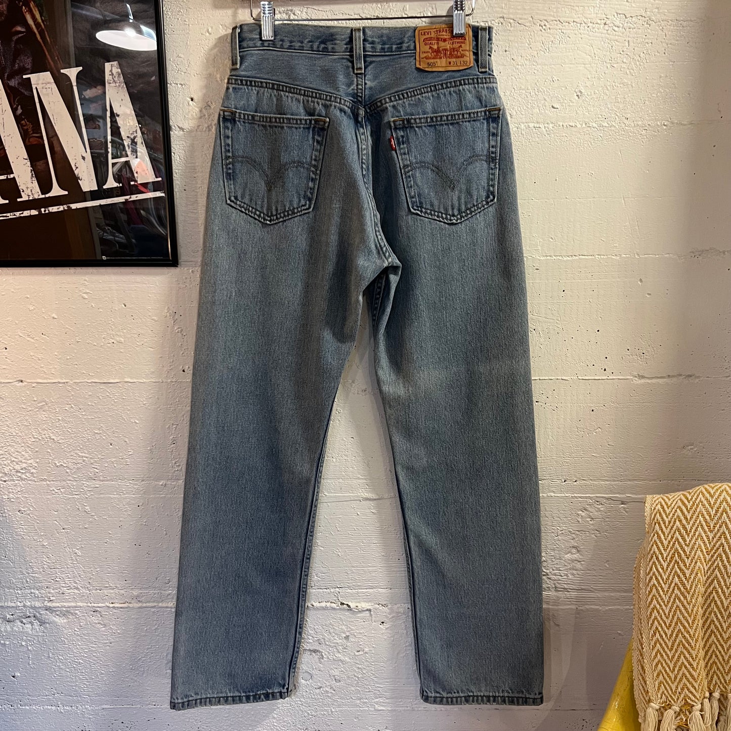 Vintage 2005 Levi's 505 Regular Straight Leg Denim Jean - Size 28"- 30" - Light Wash Indigo