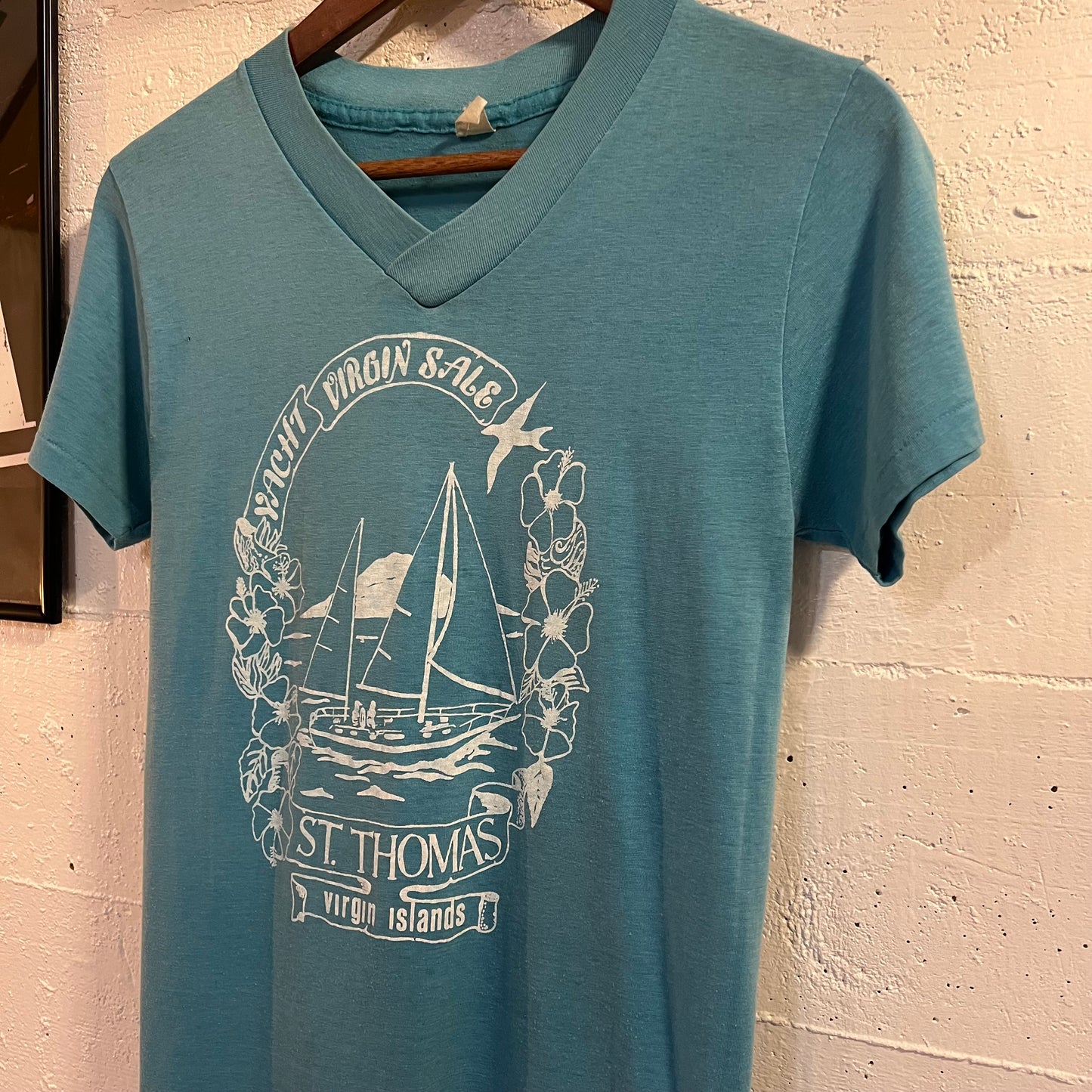 Vintage 70’s St.Thomas Virgin Islands ‘Yacht Virgin Sale’ Single Stitch V-Neck T-Shirt - Size Medium - Made In USA - Blue/White