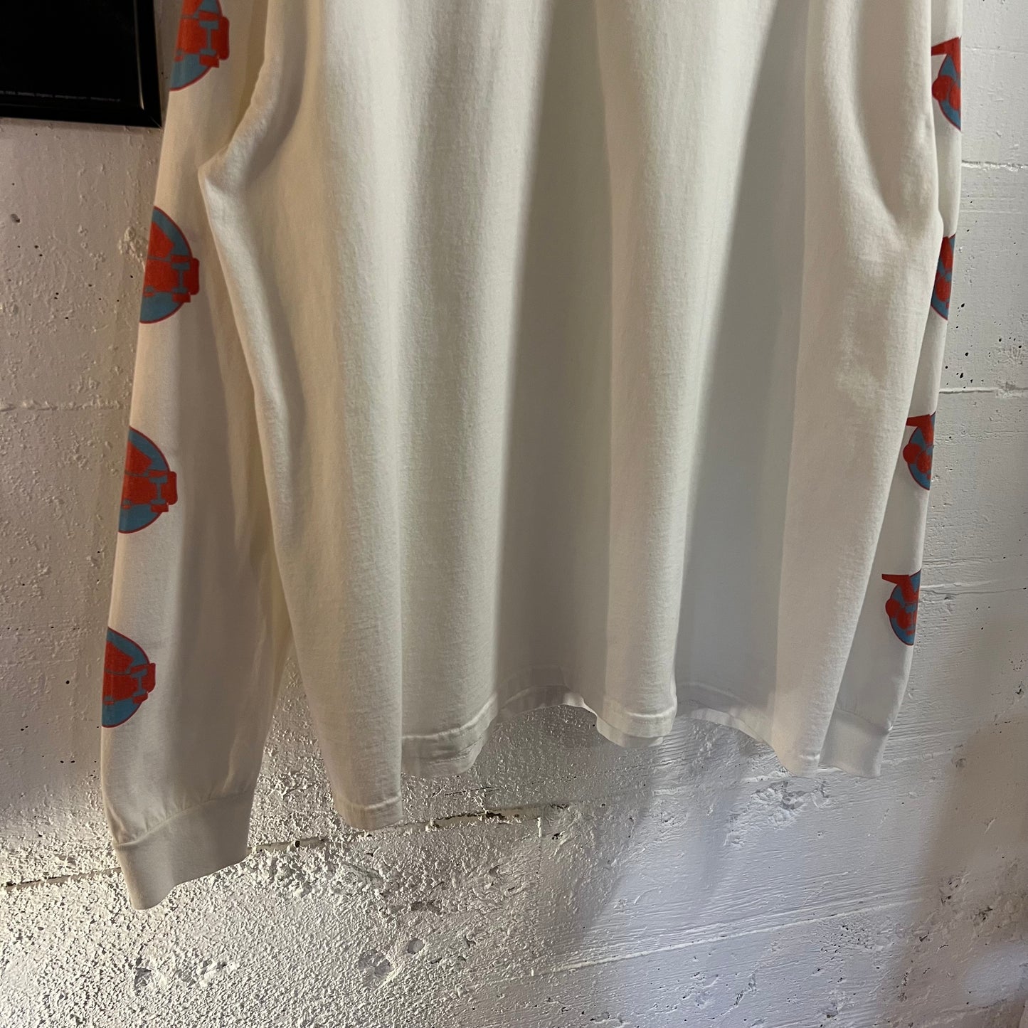 *Pre-Owned* Stüssy 'Skateman' Long Sleeve T-Shirt (FW22) - Size XL - White - 100% Cotton