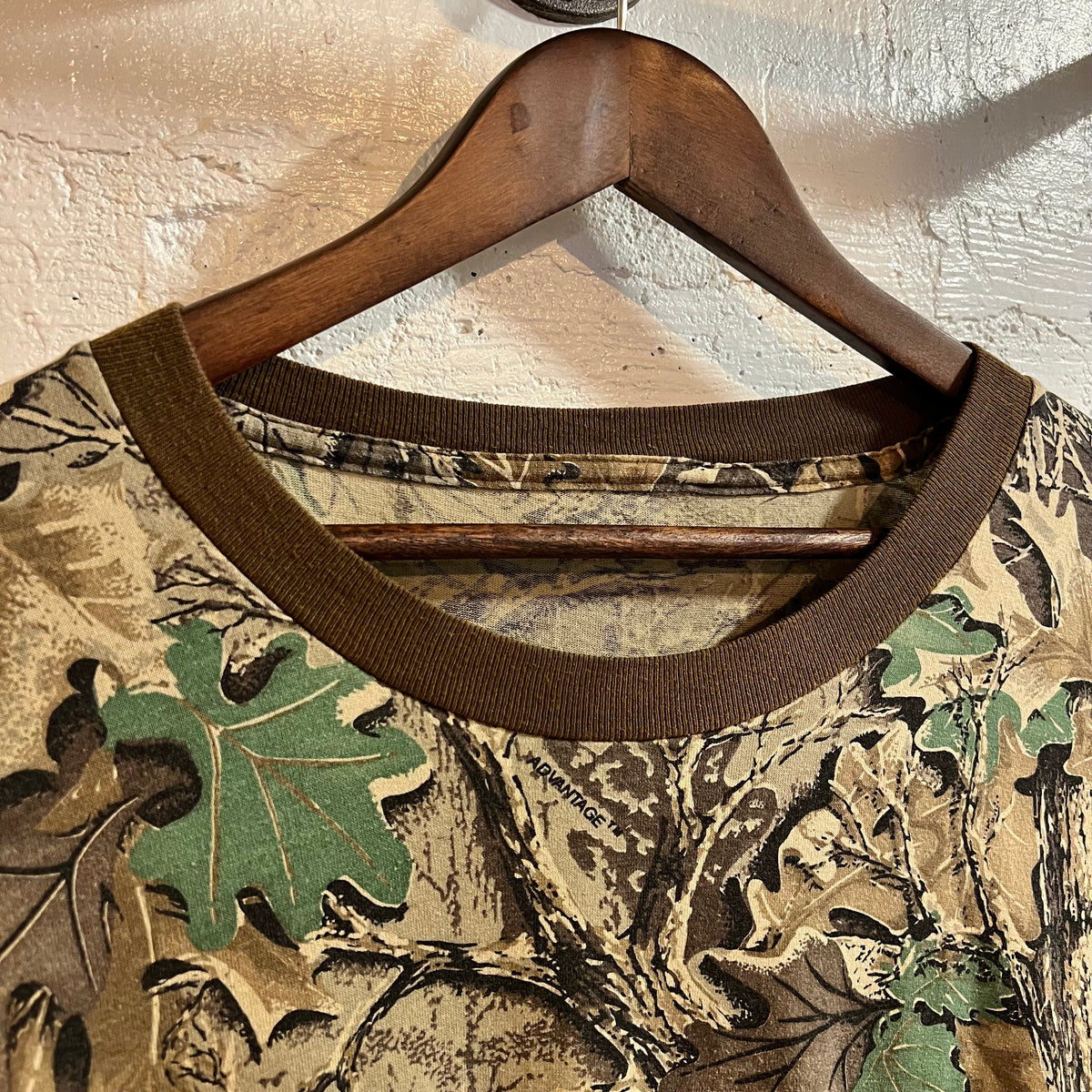 Vintage Advantage Realtree Camo Long Sleeve Boxy Single Stitch T-Shirt - Size Large - Earth Toned