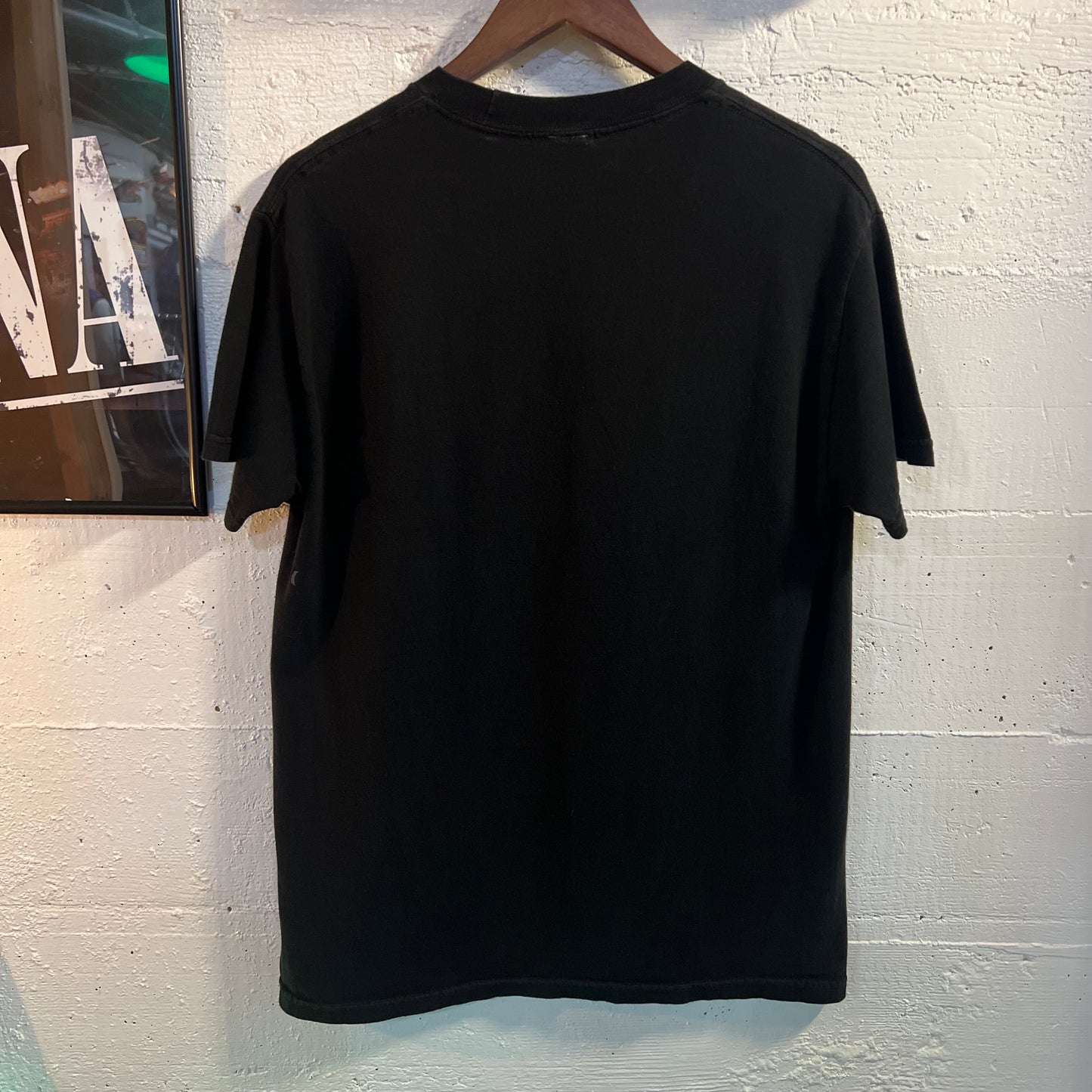 Vintage 2000's Hurley Int. 'Freedom Co." Center Logo T-Shirt - Size Medium - Black/Green