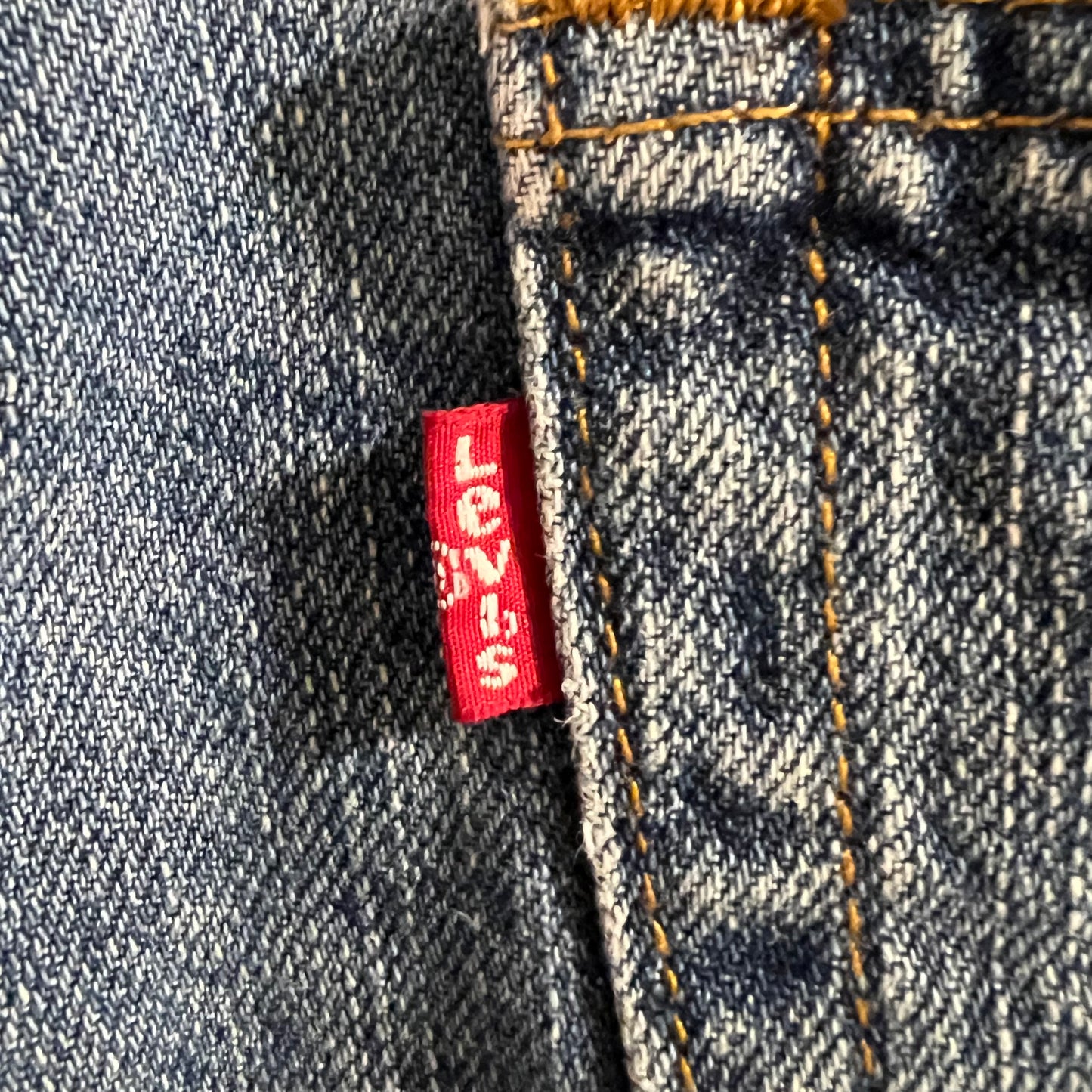 2000's Levi's 505 Medium Wash Denim Shorts - Size 36" - Medium Wash Indigo - 100% Cotton