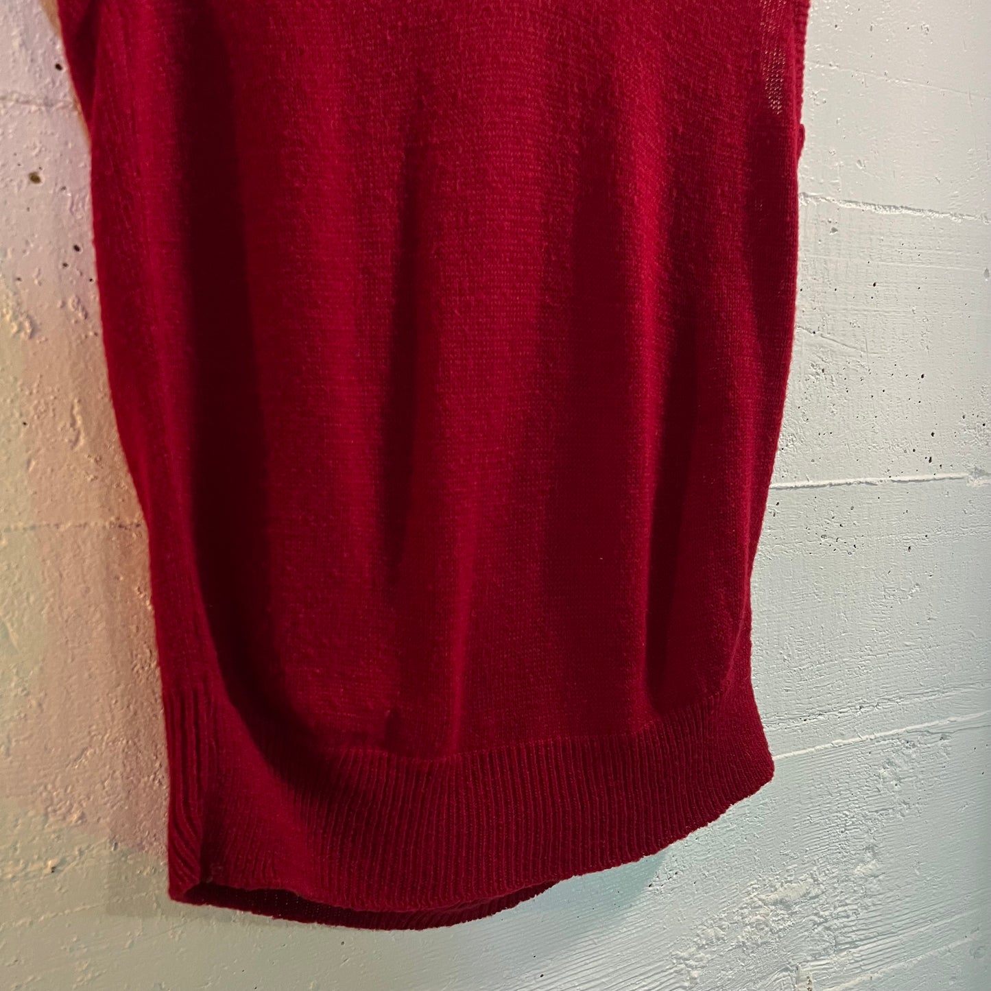 True Vintage 100% Acrylic Knitted Sweater Vest - Size Medium - Made In USA/Union Made - Red
