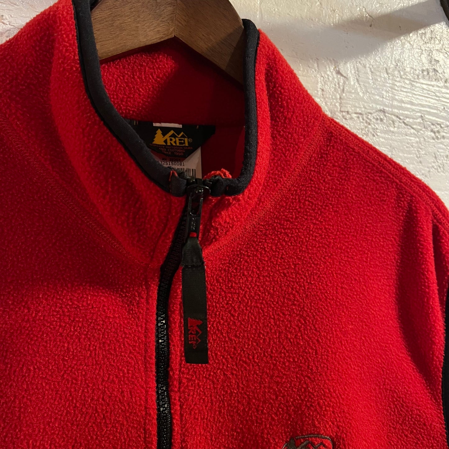 Vintage 90’s Embroidered REI Full Zip Fleece Vest - Size XL - Made In USA - Red/Black