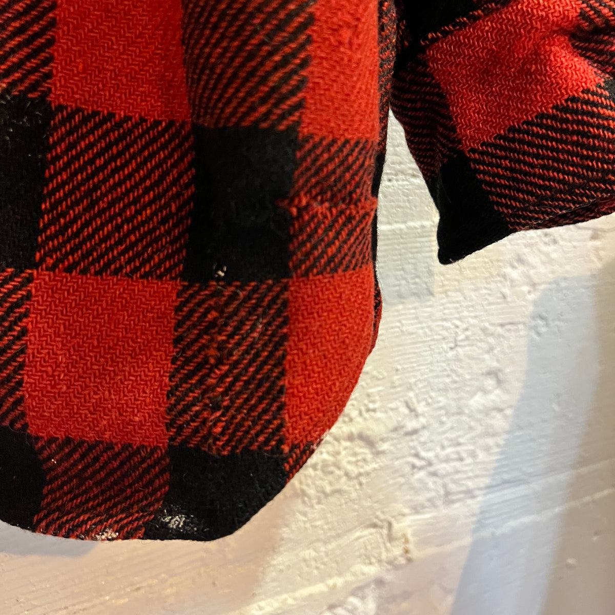 True Vintage  Distressed 1940's/1950's Spiegel Workmaster Wool Gusseted Flannel Shirt - Size Large - Made In USA - Red/Black